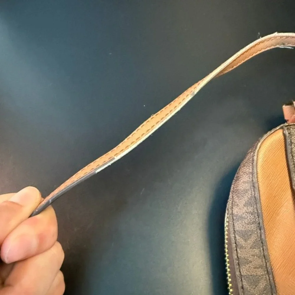 Michael Kors Jet Set EW Brown Signature Coated Canvas Crossbody Bag Womens OS‎